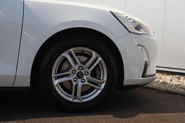 Ford FOCUS Wagon 1.0 EcoBoost Trend Edition Business 101PK Stuur & Stoelverwarming Getint Glas Navigatie Carplay Android Parkeersensor