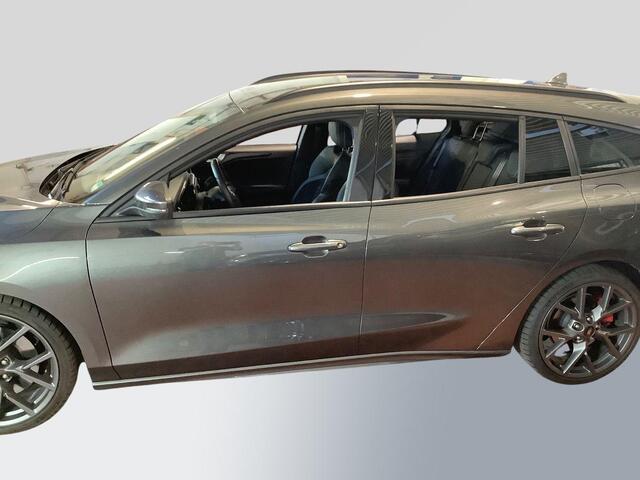 Ford FOCUS Wagon 2.3 EcoBoost ST-3 | 280PK | Adaptive cruise control | Launch control | Winter Pack | Full LED | Camera