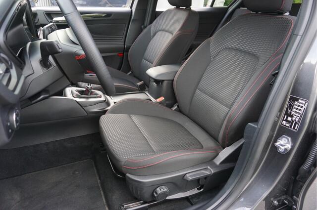 Ford FOCUS 1.0 EcoBoost Hybrid ST Line Navi - All Season Banden