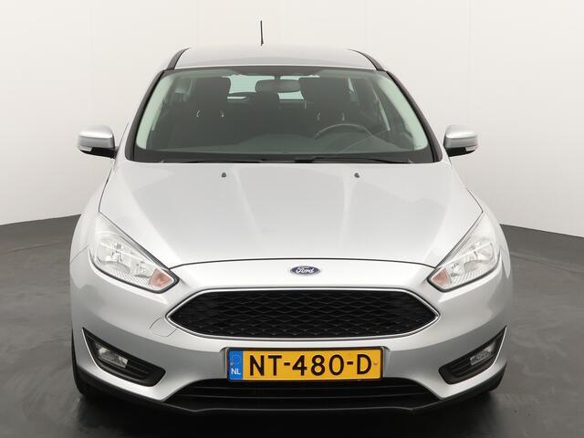 Ford FOCUS Wagon 1.0 125PK Lease Edition Wagon | Navigatie | Sync 3 | 17-inch | ISOFIX | Zeer zuinig |