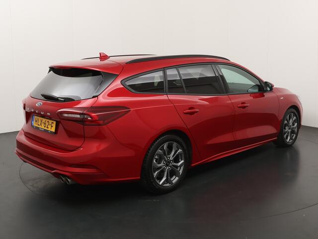 Ford FOCUS Wagon 125pk EcoBoost Hybrid ST Line | Winter Pack | Camera | Adapt. Cruise | Blis | All seasons | Apple Carplay/Android Auto |