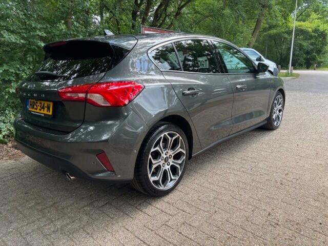 Ford FOCUS 1.0 TITANIUM**DAB//19inch//Carplay**