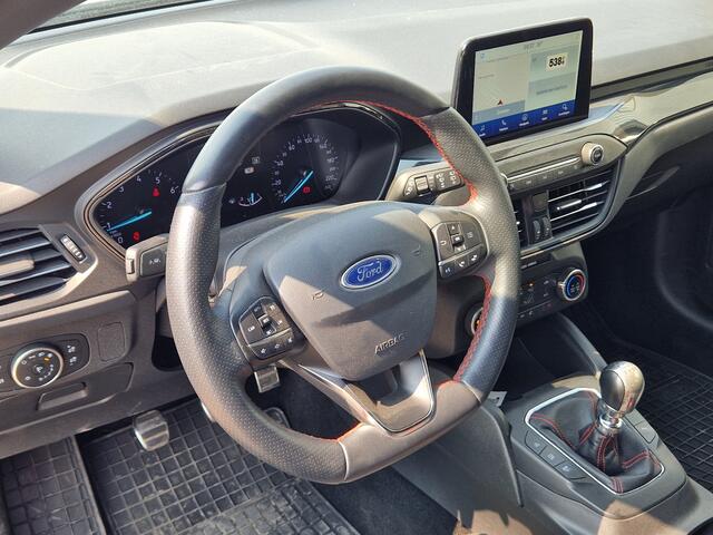 Ford FOCUS 1.0 EcoBoost ST Line Business | Nieuw Binnen! | Stoelverwarming | Stuurverwarming | Navi