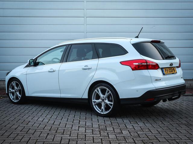 Ford FOCUS Wagon 1.0 Titanium | Clima | Cruise | Navi | Pdc Voor/Achter | Trekhaak | 17 Inch |