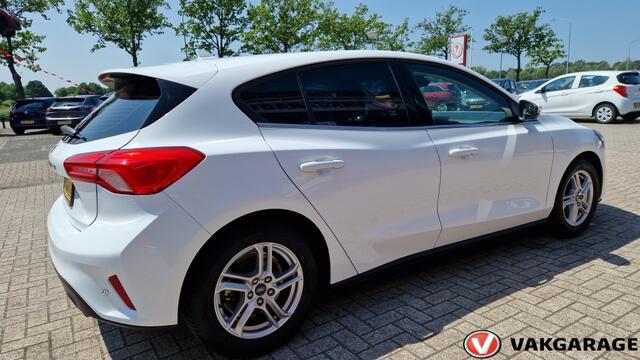 Ford FOCUS 1.0 EcoB. Tr Ed. bns