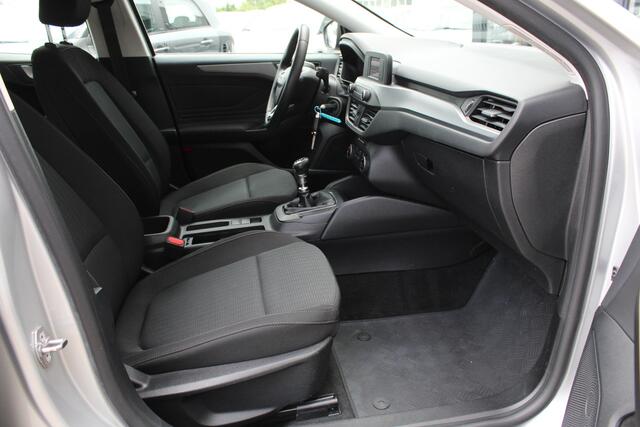 Ford FOCUS Wagon 1.0 EcoBoost Trend Edition Business / Clima / Trekhaak