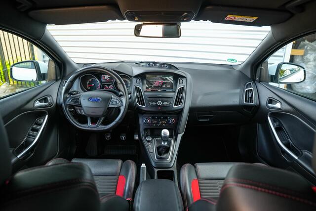 Ford FOCUS 2.0 ST-3 Keyless Stuurverw. Cruise Clima 18''LM