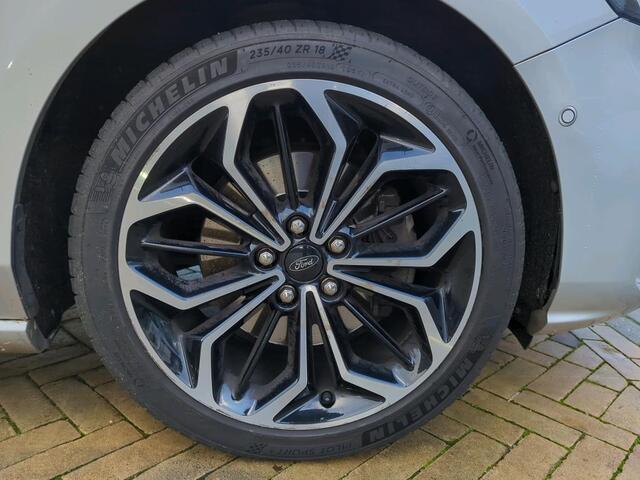 Ford FOCUS Wagon 1.5 EcoBoost ST Line Business NL AUTO | CARPLAY | CAMERA | LEDER |