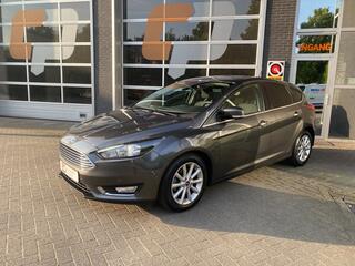 ford-focus-1.0-titanium