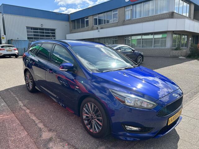 Ford FOCUS 1.0 ST-Line