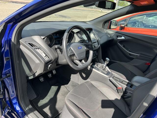 Ford FOCUS 1.0 ST-Line