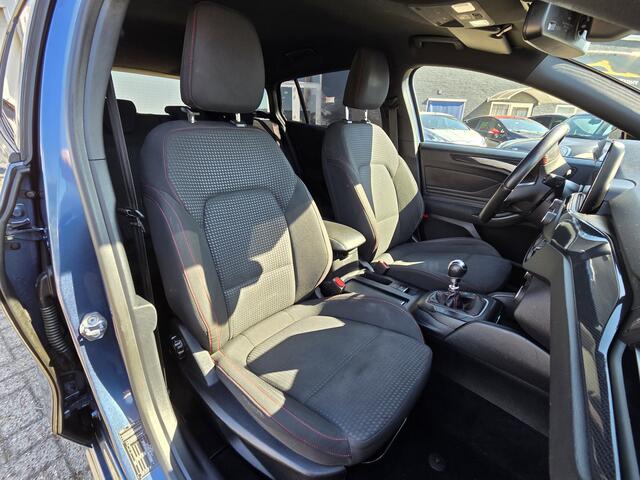 Ford FOCUS Wagon 1.5 EcoBoost ST Line Business NAVIGATIE|CAMERA|PDC VOOR+ACHTER|GETINT GLAS|18 INCH Maandag tot Vrijdag geopend van 09.00 tot 20.00 uur geopend en Zaterdag van 09.00 tot 18.00 uur