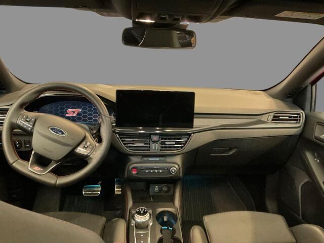 Ford FOCUS Wagon 2.3 EcoBoost ST-X Automaat 280pk! | Panoramadak | Afneembare trekhaak | Winter Pack | Standkachel | AGR-stoelen | Bang&Olufsen | Elektrische achterklep | Head up Display | Matrix LED