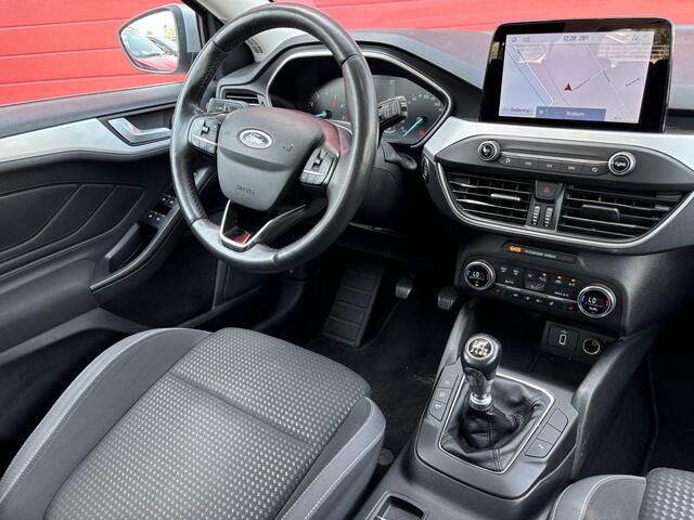 Ford FOCUS Wagon 1.0 EcoBoost Trend Edition Business FULL LED / KEYLESS / STOELVERW / STUURVERW / CARPLAY / DAB+ / NL-AUTO