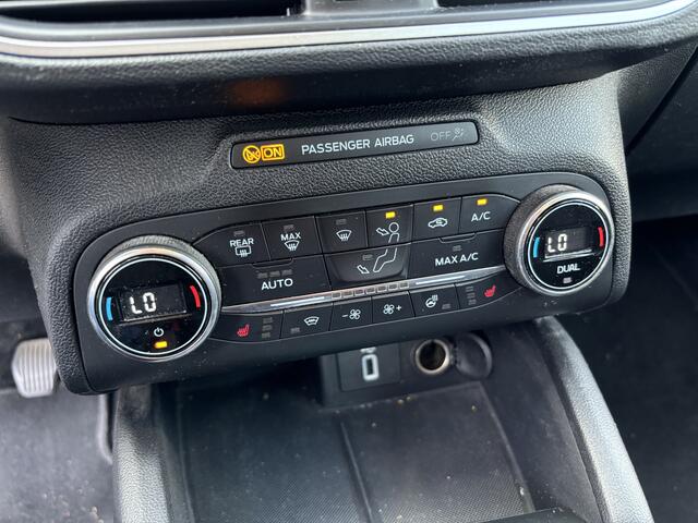 Ford FOCUS Wagon 1.0 EcoBoost Trend Edition Business FULL LED / KEYLESS / STOELVERW / STUURVERW / CARPLAY / DAB+ / NL-AUTO