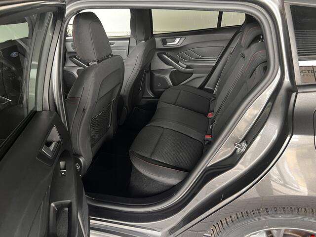 Ford FOCUS 1.0 EcoBoost Hybrid ST Line Winterpakket / Led Pakket / Cruise Control / Pano Dak