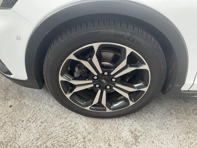 Ford FOCUS 1.5 EcoBoost Active Business | 150pk | Adaptive cruise control | Winter Pack | Camera | Full LED | Achteruitrijcamera