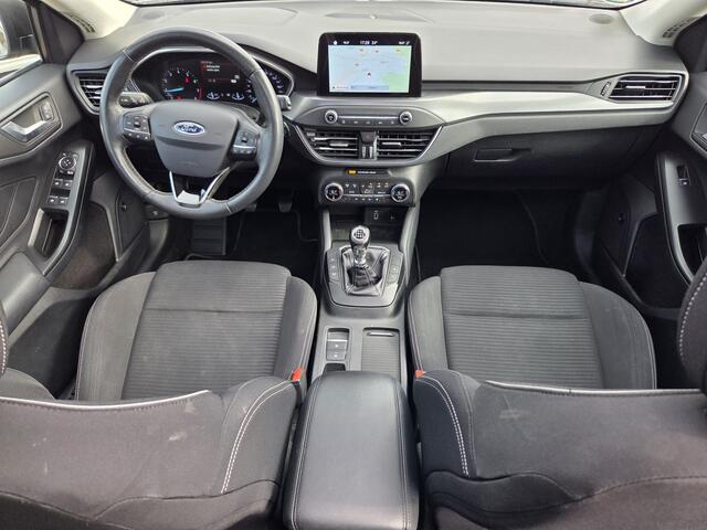 Ford FOCUS Wagon 1.0 EcoBoost Titanium Business PANORAMADAK|NAVIGATIE|CRUISE CONTROL|CAMERA|KEY LESSGO|BANG&OLUFSEN| MUZIEK|PDC VOOR+ACHTER|GETINT GLAS|ELEKTRISCHE KLEP|17 INCH Maandag tot Vrijdag geopend van 09.00 tot 20.00 uur geopend en Zaterdag van 09.00 tot 18.