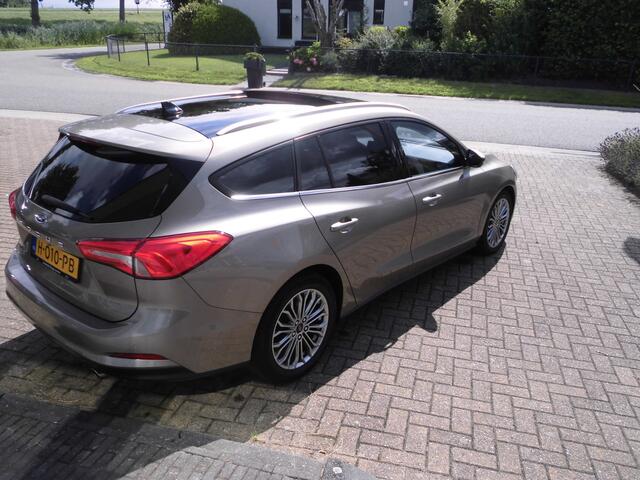 Ford FOCUS AUTOMAAT.bomvol opties pan.dak vol opties