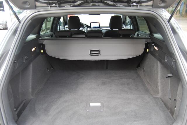 Ford FOCUS Wagon 1.5 EcoBoost ST Line X Business 150pk LED | WINTERPACK | CLIMATE | CAMERA | 18 INCH | 1500KG TREKVERMOGEN