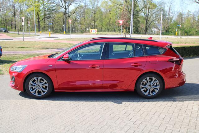 Ford FOCUS Wagon 1.0 EcoBoost 155 PK Hybrid AUTOMAAT ST- Line AFNEEMBARE TREKHAAK | WINTERPAKKET | NAVIGATIE |