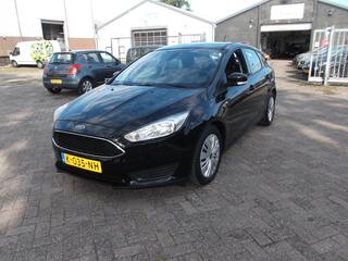 ford-focus-1.0-lease-edition-airco