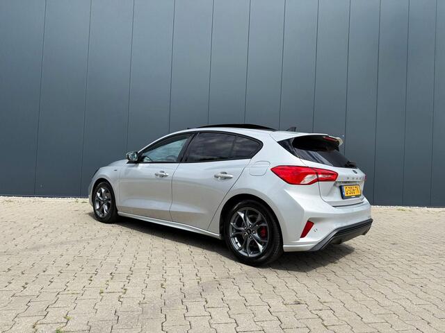 Ford FOCUS 1.0 EcoBoost ST Line Pano / trekhaak / pdc