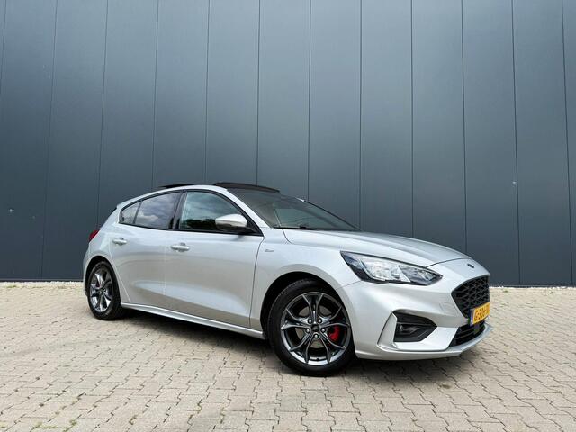 Ford FOCUS 1.0 EcoBoost ST Line Pano / trekhaak / pdc