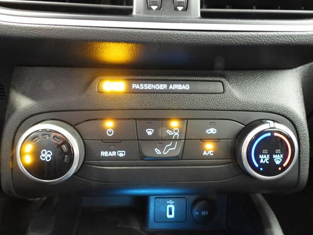 Ford FOCUS Wagon 1.0 EcoBoost Trend Business NAVI/AIRCO/TREKHAAK/16"LMV!