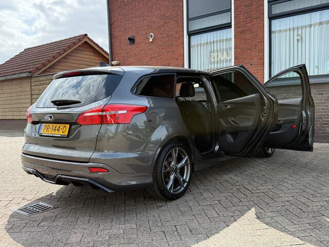 Ford FOCUS Wagon 1.0 ST-Line | NAVI | CARPLAY | PDC | CRUISE |