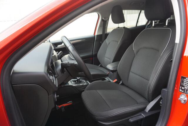 Ford FOCUS Wagon 1.0 EcoB.125PK Titanium Bus. DesignPack/17Inch. LED Koplampen.