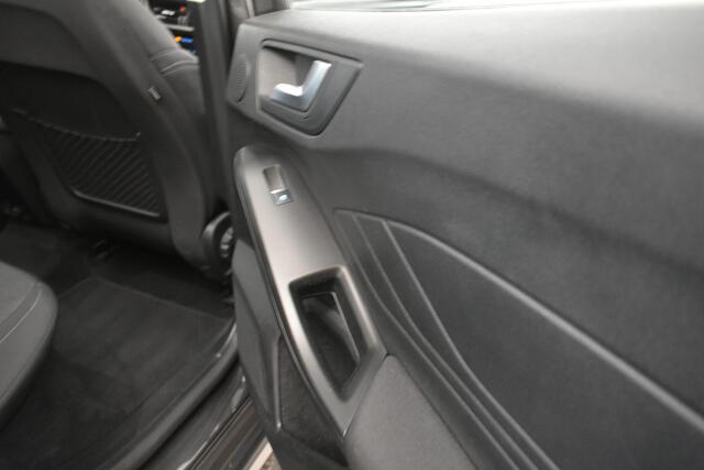 Ford FOCUS Wagon 1.5 EcoBoost 150PK B&O Sound Trekh Active Business