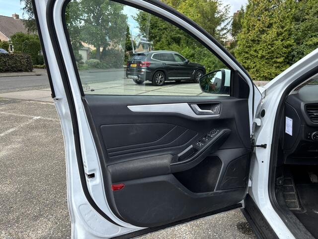 Ford FOCUS Wagon 1.0 EcoBoost Trend Edition Business