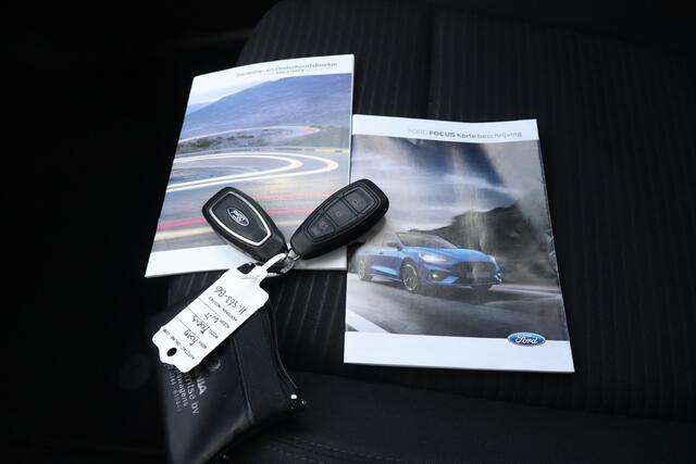 Ford FOCUS Wagon 1.0 EcoBoost Titanium Business NL-Auto!! Apple Car-Play I Climate