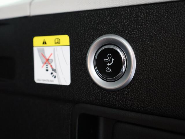 Ford FOCUS Wagon 1.0 E.B. AUTOMAAT TITANIUM X + ELEK. TREKHAAK | CAMERA | APPLE CARPLAY