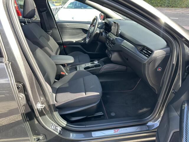 Ford FOCUS Wagon 1.5 EcoBoost Automaat ST Line X Business Panorama|Headup|Camera|Keyless|Rijstrook