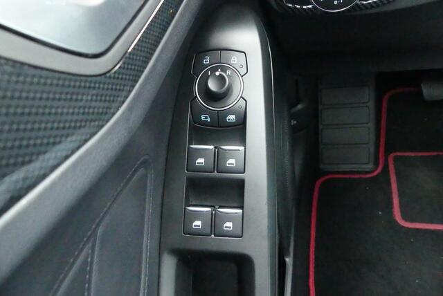 Ford FOCUS 1.0 EcoBoost Hybrid ST Line X Business ADAPTIEVE KOPLAMPEN, ADAPTIEVE CRUISE, CLIMA, WINTER PACK, CAMERA, PDC V&A, 40.152KM