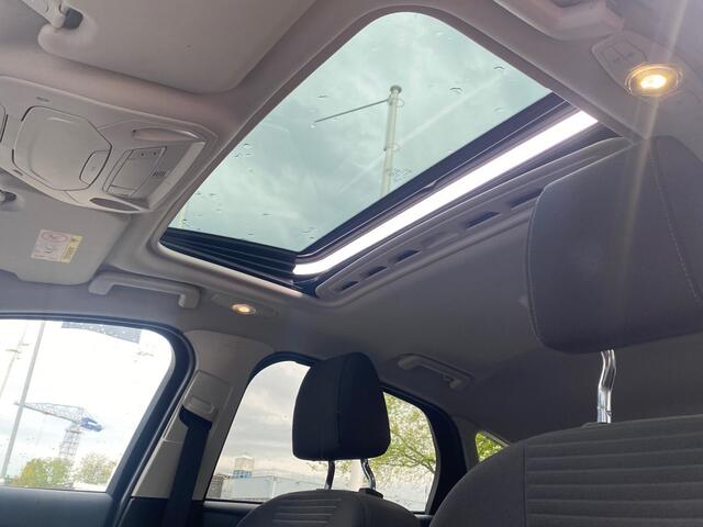 Ford FOCUS BWJ 2018 | 1.0 16PK Titanium | TREKHAAK | SCHUIFDAK | CLIMA | CAMERA | CARPLAY | NAVI | CRUISE | 2X PDC |