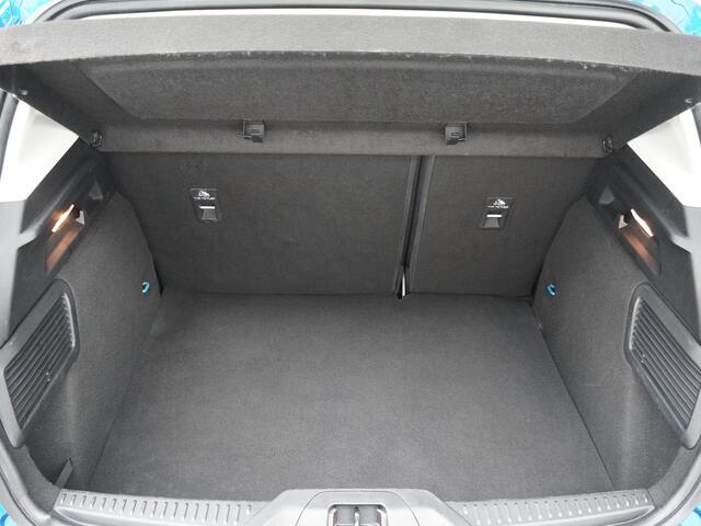 Ford FOCUS EcoBoost 100PK Trend | Dealer onderhouden | All seasonbanden I Navi I Apple carplay I Android auto I Cruise