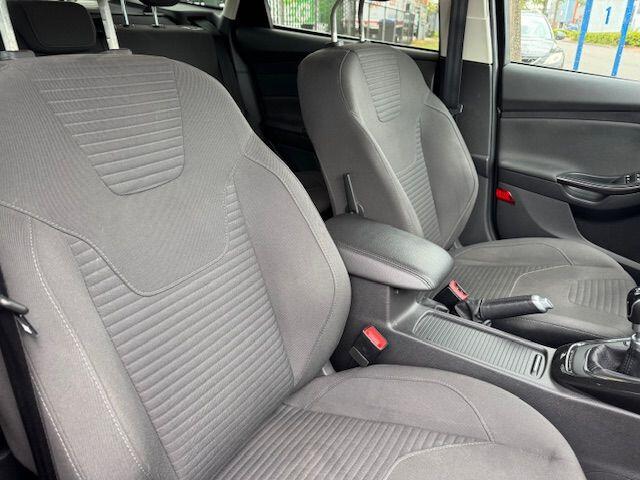 Ford FOCUS Wagon 1.0 125pk Titanium 162.000km Airco/ECC,Cruisecontrol,Navigatie