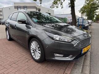 ford-focus-wagon-1.0-125pk-titanium