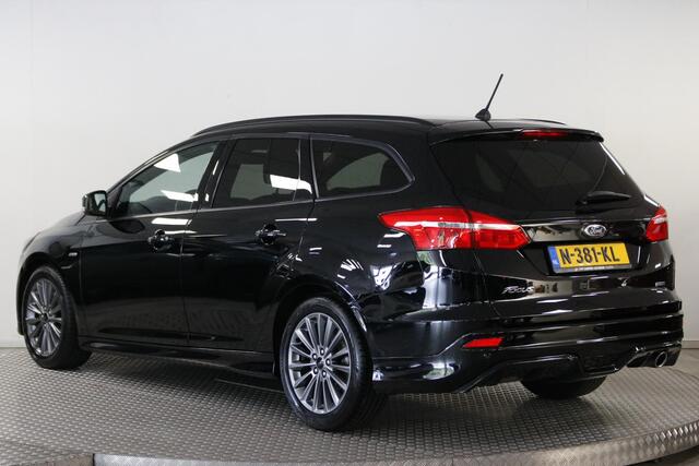 Ford FOCUS Wagon 1.5 ST-Line 182 PK. Airco | Soel- en stuurverw | Carplay | Cruise.