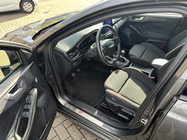 Ford FOCUS 1.5 EcoBoost ST Line Business