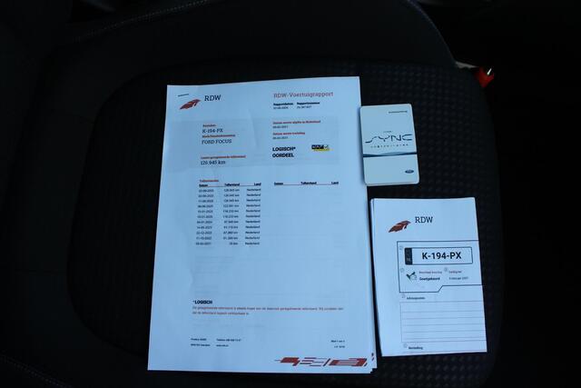 Ford FOCUS Wagon 1.0 EcoBoost Trend Edition Business , carplay & android,Camera, Dab+, adapt cruise, draadloos opladen, Navi.