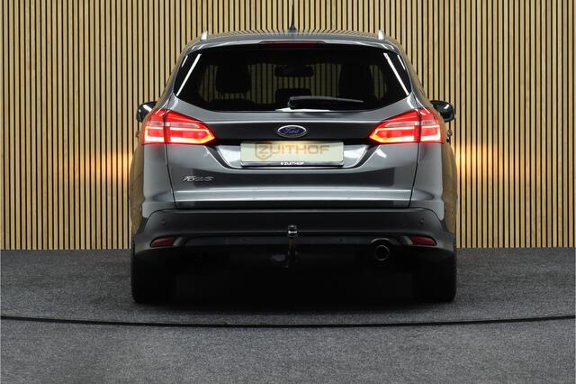 Ford FOCUS Wagon 1.5 Titanium | Cruise-control | Trekhaak | Parkeerassistent | Parkeerhulp | Navigatie | Clima | LM Velgen