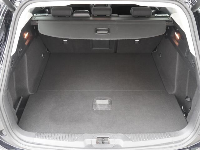 Ford FOCUS Wagon 1.0 EcoBoost Titanium X Business - Navigatie - Elektrische achterklep - Climate Control