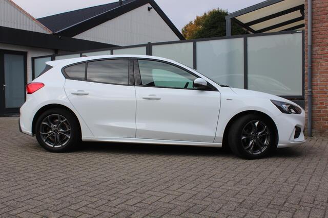 Ford FOCUS 1.0i EcoB. 125pk Automaat ST-Line Business Navigatie, Camera, Cruise, Winterpack, 17"