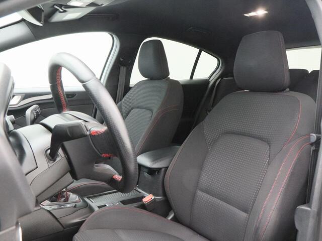 Ford FOCUS 1.0 125 Pk ST Line | Cruise Control | Privacy Glass | Climate Control | Camera | Bluetooth | Navigatiesysteem | 18 Inch | 94.747 Km!!