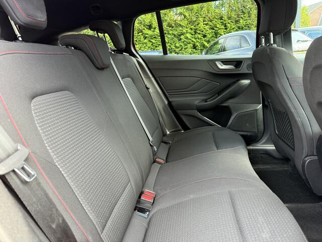 Ford FOCUS Wagon 125pk EB ST Line, Clima | Navi & CarPlay