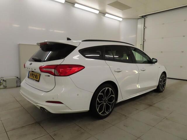 Ford FOCUS WAGON 1.0 HYBRID ST LINE X BUSINESS I WINTERPAKKET I 18" LM I P-CAMERA I CARPLAY I NAVIGATIE